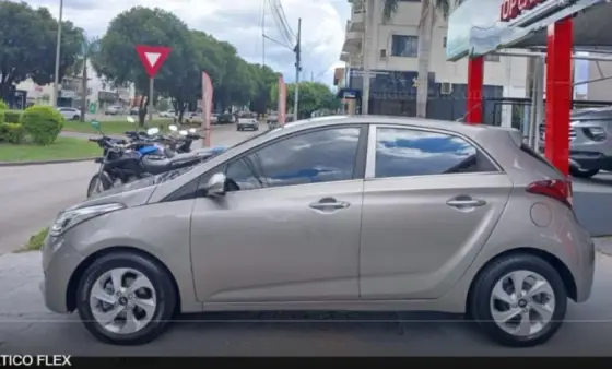 HYUNDAI HB20 1.6 COMFORT PLUS 16V FLEX 4P AUTOMÁTICO