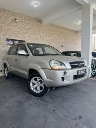 HYUNDAI TUCSON 2.0 MPFI GL 16V 142CV 2WD GASOLINA 4P AUTOMÁTICO