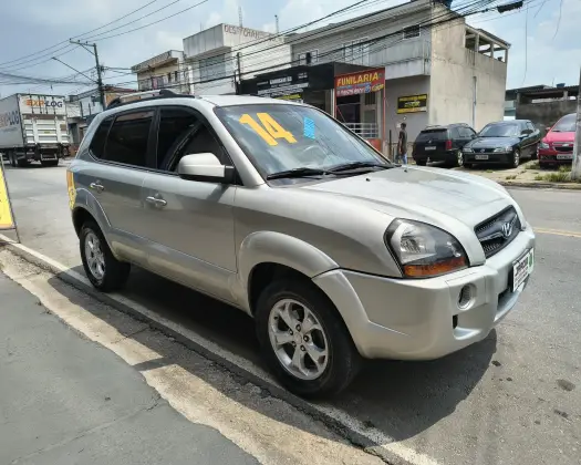 HYUNDAI TUCSON 2.0 MPFI GLS 16V 143CV 2WD FLEX 4P AUTOMÁTICO HYUNDAI TUCSON 2.0 MPFI GLS 16V 143CV 2WD FLEX 4P AUTOMÁTICO
