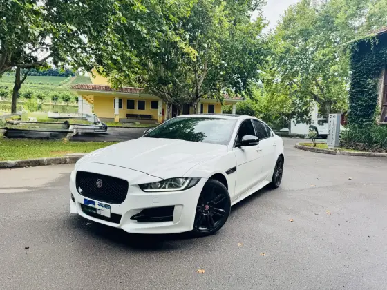 JAGUAR XE 2.0 16V SI4 TURBO GASOLINA R-SPORT 4P AUTOMÁTICO