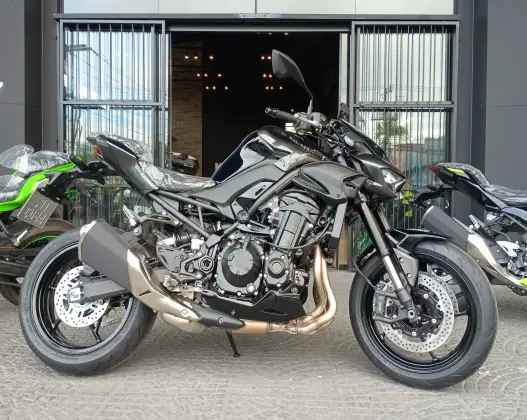 KAWASAKI Z900 