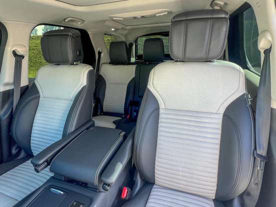 LAND ROVER-DISCOVERY-2026