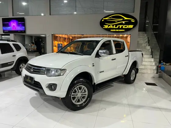 MITSUBISHI L200 TRITON 3.2 HPE 4X4 CD 16V TURBO INTERCOOLER DIESEL 4P AUTOMÁTICO