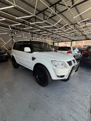 MITSUBISHI PAJERO TR4 2.0 4X2 16V 140CV FLEX 4P AUTOMÁTICO