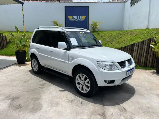 MITSUBISHI PAJERO TR4 2.0 4X4 16V 140CV FLEX 4P AUTOMÁTICO MITSUBISHI PAJERO TR4 2.0 4X4 16V 140CV FLEX 4P AUTOMÁTICO