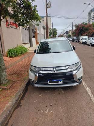 MITSUBISHI-OUTLANDER-2016