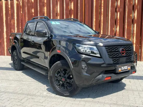 NISSAN FRONTIER 2.3 16V TURBO DIESEL PRO4X CD 4X4 AUTOMÁTICO