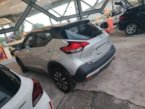 NISSAN KICKS 1.6 16V FLEXSTART SV 4P XTRONIC