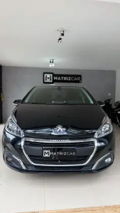 PEUGEOT 208 1.6 GRIFFE 16V FLEX 4P AUTOMÁTICO PEUGEOT 208 1.6 GRIFFE 16V FLEX 4P AUTOMÁTICO