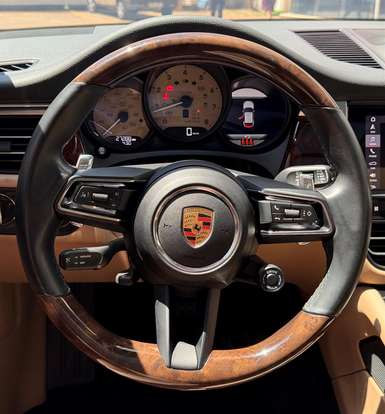 PORSCHE-MACAN-2023