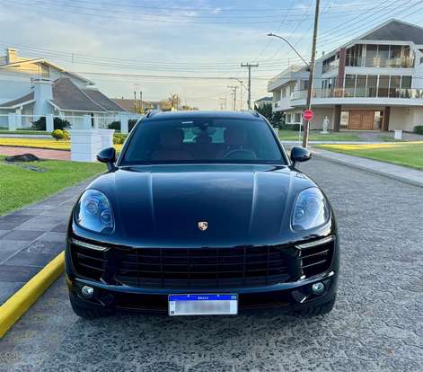 PORSCHE-MACAN-2016