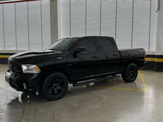 RAM-CLASSIC-5.7 V8 GASOLINA LARAMIE NIGHT EDITION CD 4X4 AUTOMÁTICO RAM-CLASSIC-2023