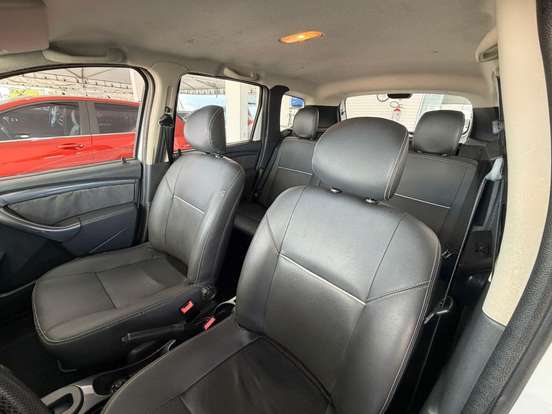 RENAULT-DUSTER-2014