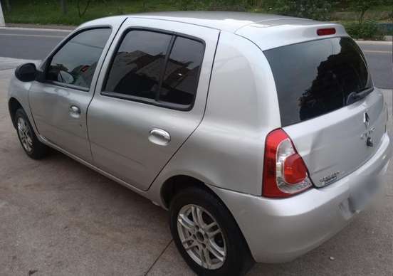 RENAULT-CLIO-2013