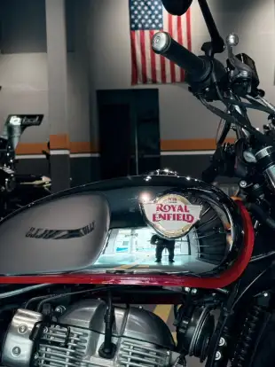 ROYAL ENFIELD-INTERCEPTOR-2021