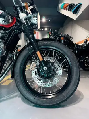 ROYAL ENFIELD-INTERCEPTOR-2021