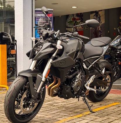 SUZUKI GSX-8S 
