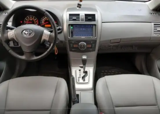 TOYOTA-COROLLA-2010
