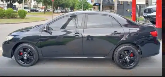 TOYOTA-COROLLA-2010