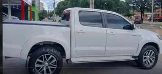 TOYOTA HILUX 2.7 SR 4X2 CD 16V FLEX 4P AUTOMÁTICO