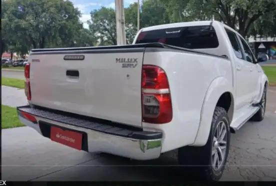 TOYOTA-HILUX-2012