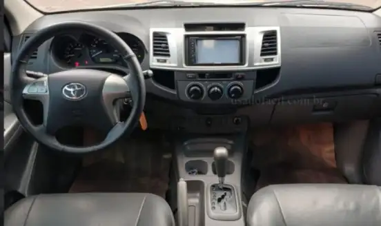 TOYOTA-HILUX-2012