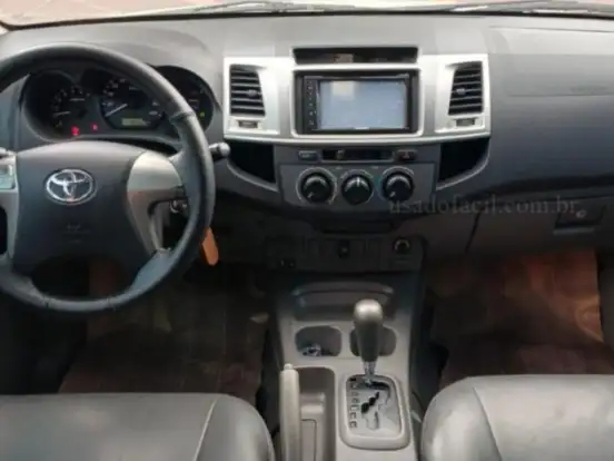 TOYOTA-HILUX-2.7 SR 4X2 CD 16V FLEX 4P AUTOMÁTICO TOYOTA-HILUX-2012