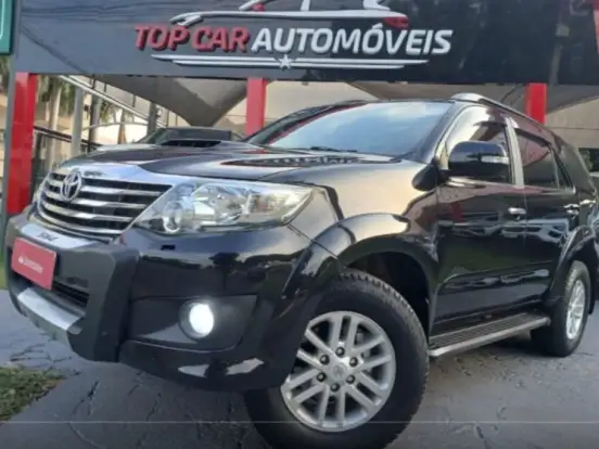 TOYOTA-HILUX-2.7 SRV 4X4 CD 16V FLEX 4P AUTOMÁTICO TOYOTA-HILUX-2013