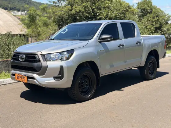 TOYOTA HILUX 2.8 D-4D TURBO DIESEL CD POWER PACK 4X4 AUTOMÁTICO