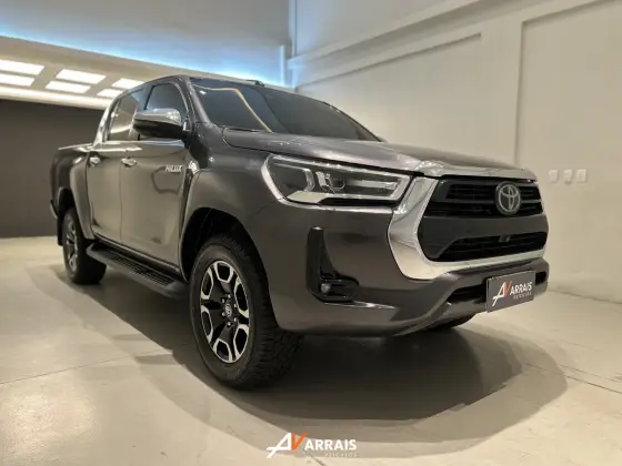TOYOTA HILUX 2.8 D-4D TURBO DIESEL CD SRX 4X4 AUTOMÁTICO