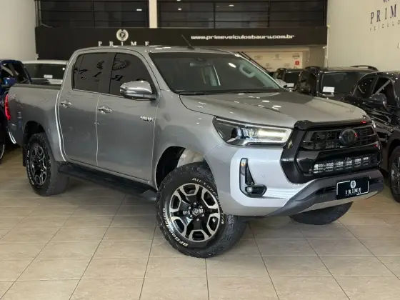 TOYOTA HILUX 2.8 D-4D TURBO DIESEL CD SRX LIMITED 4X4 AUTOMÁTICO TOYOTA HILUX 2.8 D-4D TURBO DIESEL CD SRX LIMITED 4X4 AUTOMÁTICO