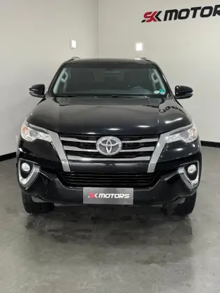 TOYOTA HILUX SW4 2.7 SR 7 LUGARES 4X2 16V FLEX 4P AUTOMÁTICO