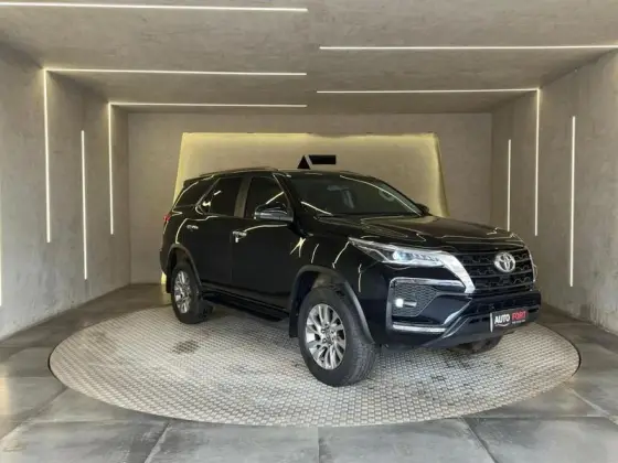 TOYOTA HILUX SW4 2.7 VVT-i FLEX SRV 7L 4X2 AUTOMÁTICO