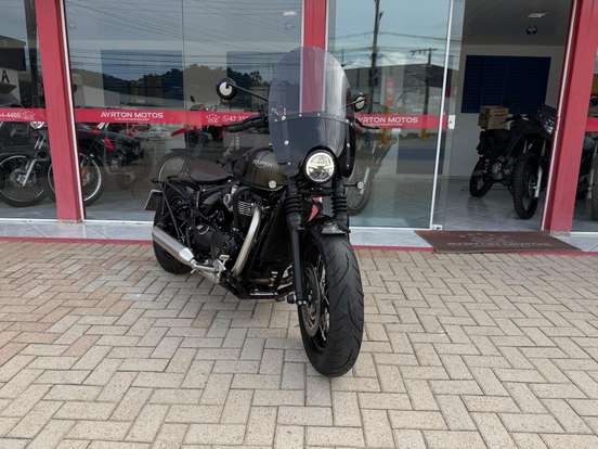 TRIUMPH-BONNEVILLE BOBBER 1200-2023