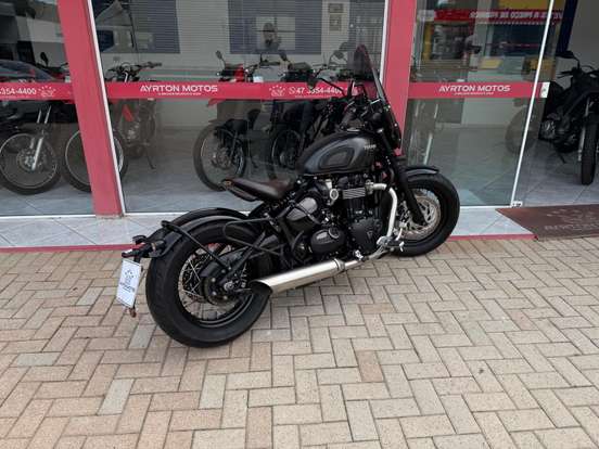 TRIUMPH-BONNEVILLE BOBBER 1200-2023