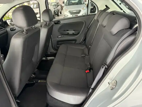VOLKSWAGEN-GOL-2020