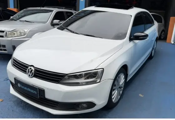 VOLKSWAGEN JETTA 2.0 TSI HIGHLINE 211CV GASOLINA 4P TIPTRONIC