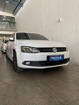 VOLKSWAGEN JETTA 2013 2.0 TSI HIGHLINE 200HP GASOLINE 4-DOOR TIPTRONIC
