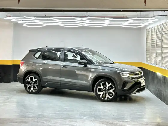 VOLKSWAGEN TAOS 1.4 250 TSI TOTAL FLEX HIGHLINE AUTOMÁTICO