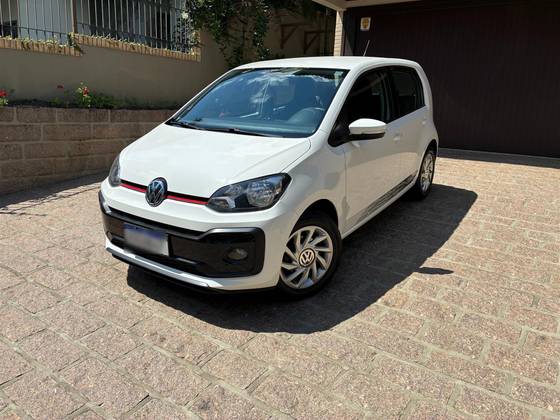 VOLKSWAGEN UP 1.0 170 TSI TOTAL FLEX CONNECT 4P MANUAL