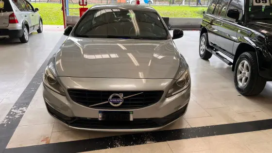 VOLVO S60 2.0 T5 KINETIC 16V TURBO GASOLINA 4P AUTOMÁTICO