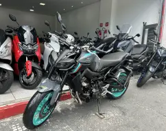 YAMAHA MT-09 YAMAHA MT-09