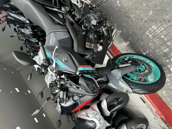 YAMAHA-MT-09-2023