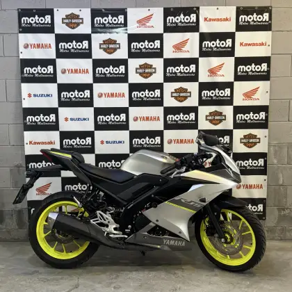 YAMAHA YZF R15 YAMAHA YZF R15