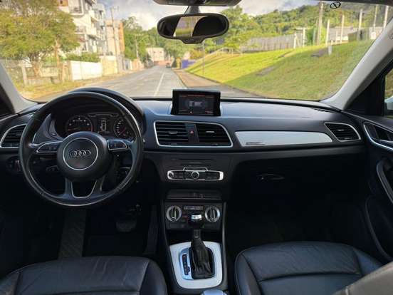 AUDI-Q3-2014