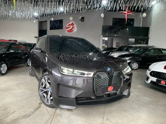 BMW iX ELÉTRICO XDRIVE40