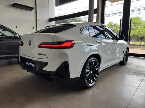 BMW-X4-2024