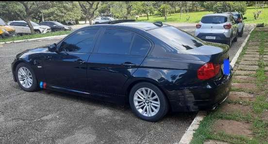 BMW-320i-2008
