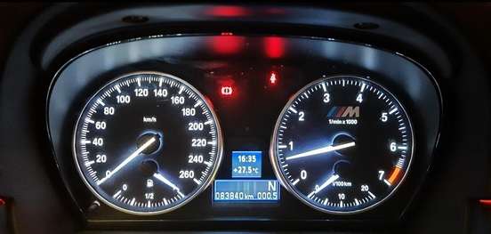 BMW-320i-2008