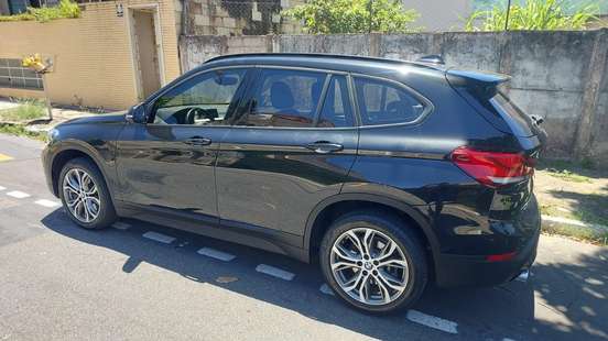 BMW-X1-2021